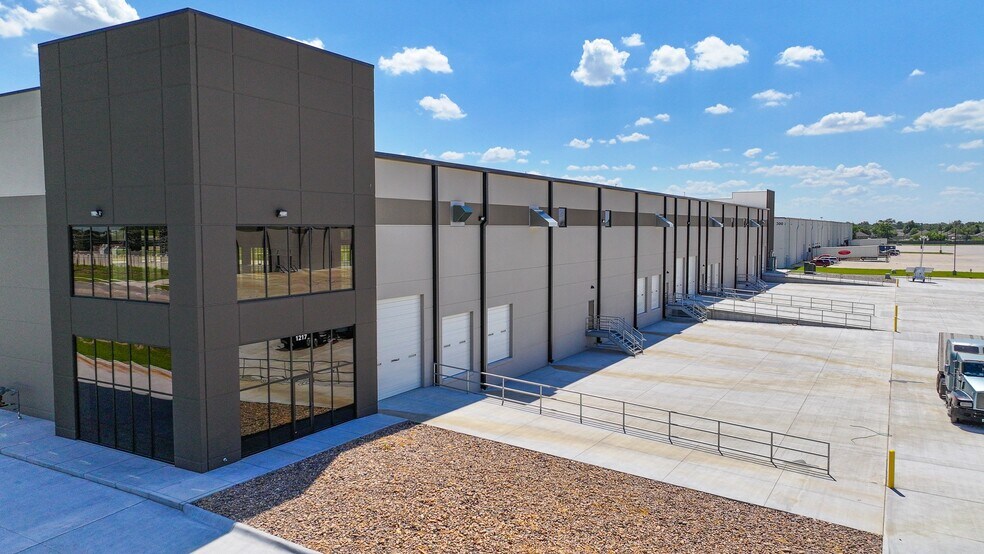 Primary Photo Of 1217 W MacArthur Rd, Wichita Warehouse For Sale