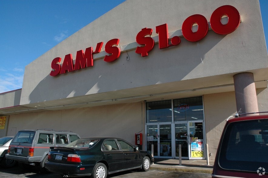 More Photos Of 3200 S Lancaster Rd, Dallas General Retail For Lease