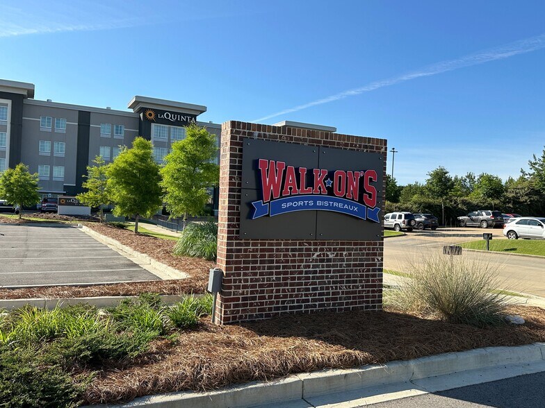 More Photos Of W Side Hwy 12 E, Starkville Freestanding For Lease