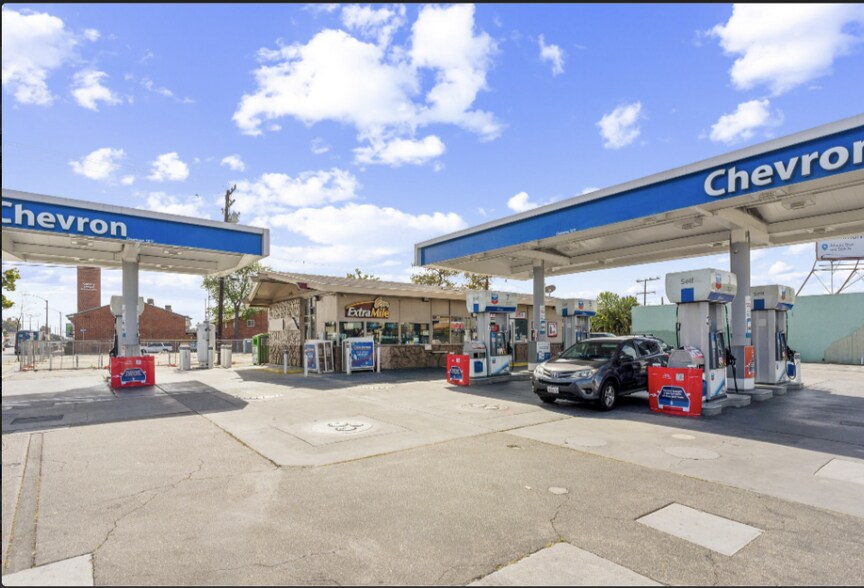 Primary Photo Of 5740 Atlantic Ave, Long Beach Service Station For Sale
