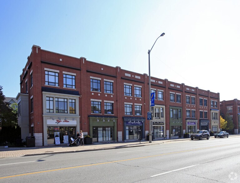 More Photos Of 165 Lakeshore Rd E, Mississauga Apartments For Lease