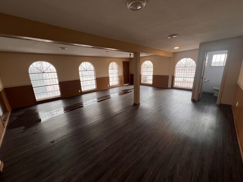 More Photos Of 6501 Enrique M Barrera Pky, San Antonio Industrial For Lease