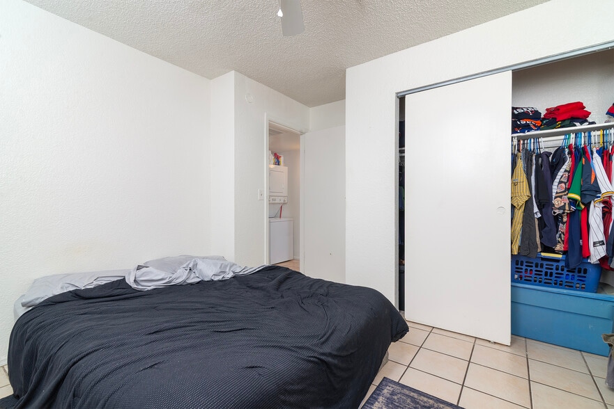 More Photos Of 1815 E Pueblo Ave, Phoenix Multifamily For Sale