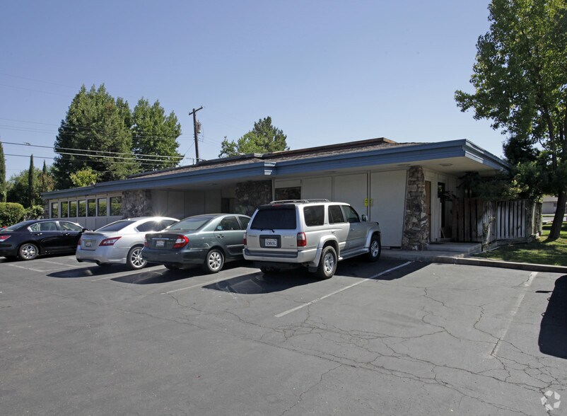 More Photos Of 1870 Avondale Ave, Sacramento Medical For Sale