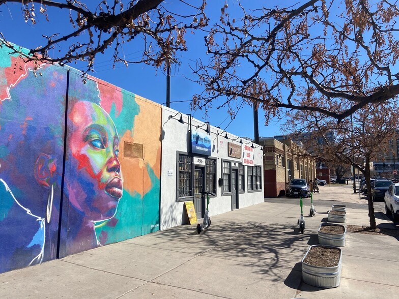 More Photos Of 2100 Curtis St, Denver Restaurant For Lease