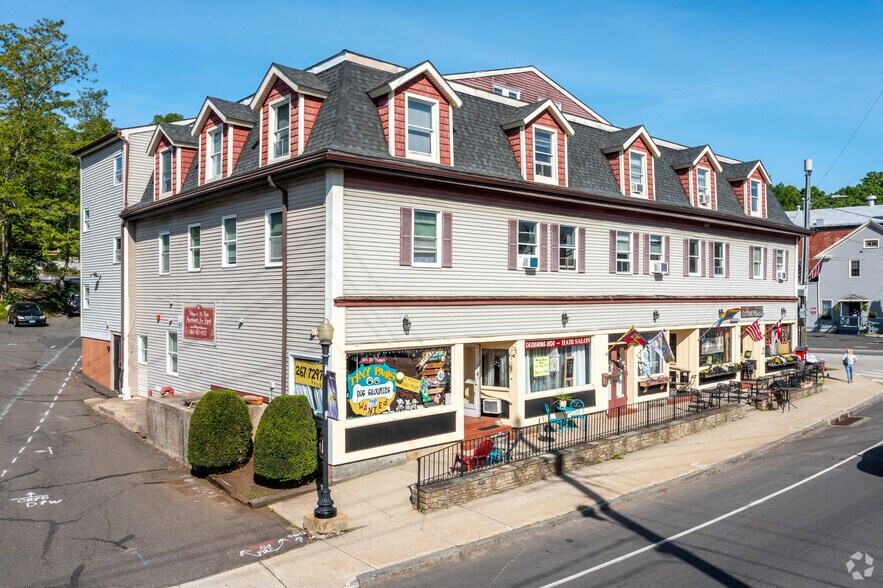 Primary Photo Of 82 Main St, East Hampton Apartments For Lease