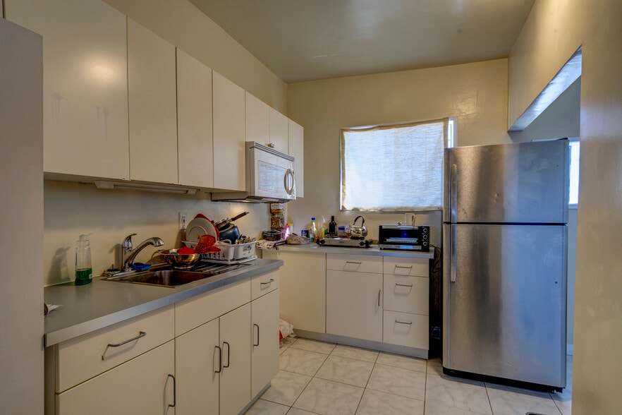 More Photos Of 7051-7053 3rd Ave, Los Angeles Storefront Retail Residential For Sale
