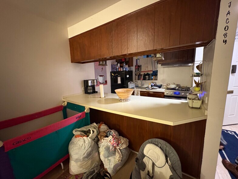 More Photos Of 1766 W Granville Ave, Chicago Apartments For Sale