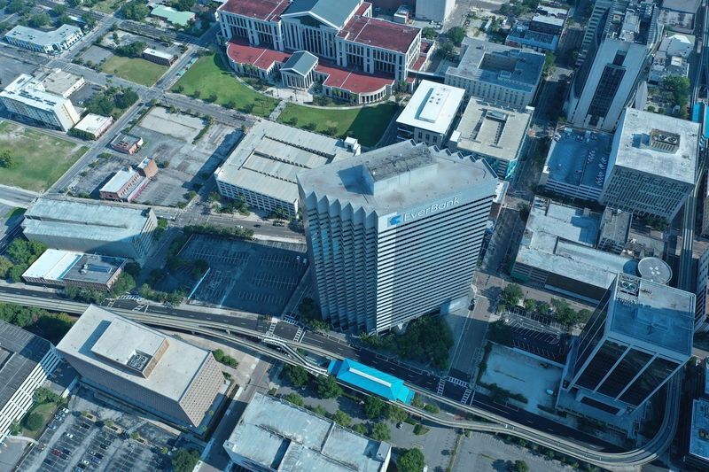 More Photos Of 301 W Bay St, Jacksonville Office For Sale