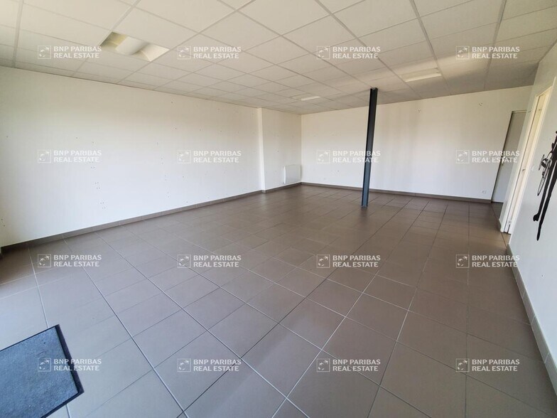 More Photos Of , Luynes Flex For Sale
