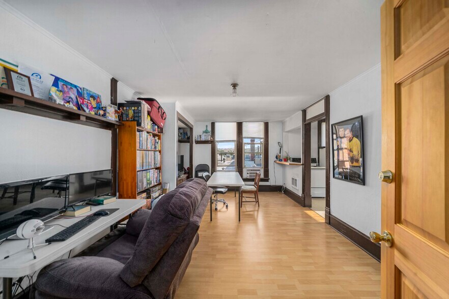 More Photos Of 309 N Pearl St, Ellensburg Storefront Retail Residential For Sale