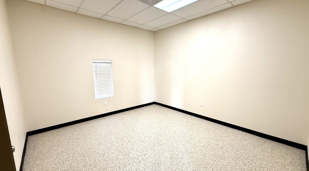 More Photos Of 9503 E County Road 97, Midland Warehouse For Lease