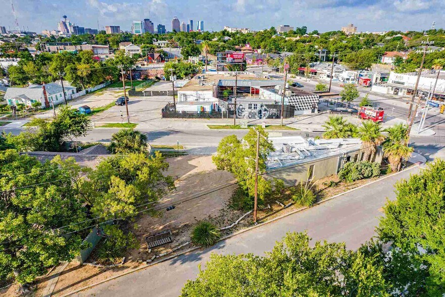 More Photos Of 601 E Ashby Pl, San Antonio Restaurant For Lease