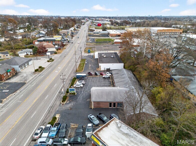 More Photos Of 9554-9560 Page Ave, Overland General Retail For Sale