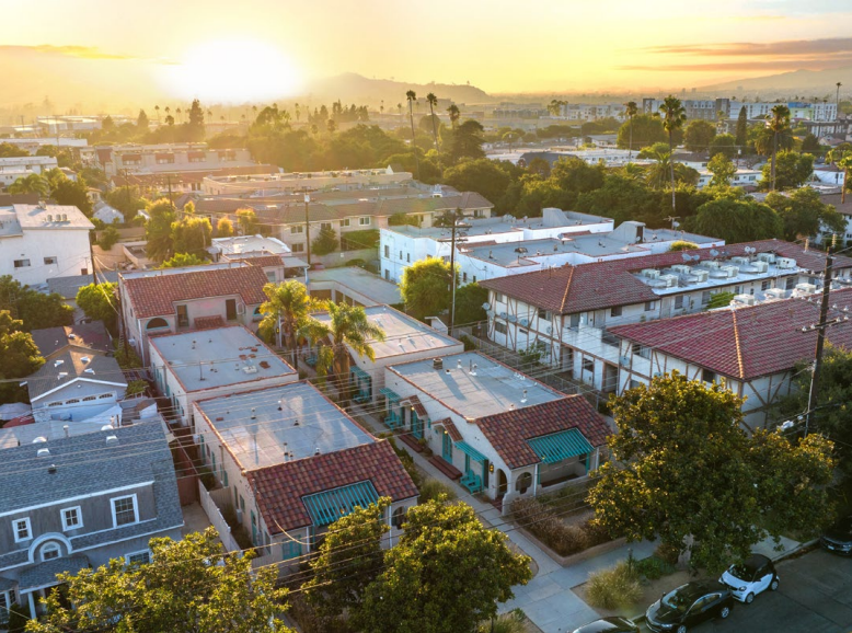 Primary Photo Of 615 S Columbus Ave, Glendale Apartments For Sale