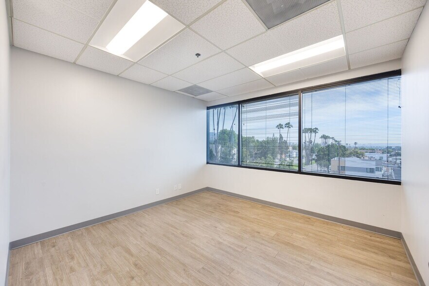 More Photos Of 601 S Glenoaks Blvd, Burbank Office For Lease