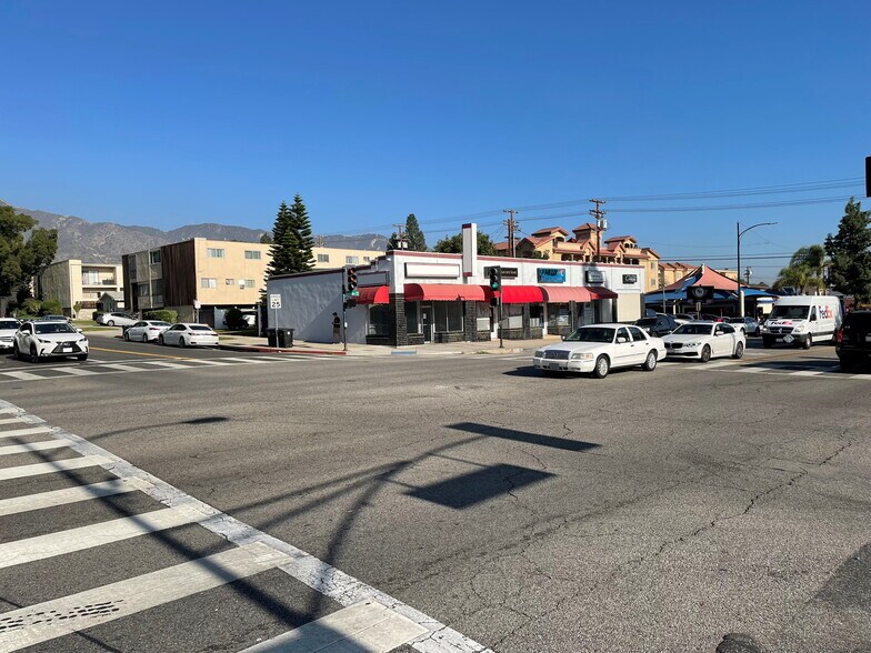 More Photos Of 400-406 S Glenoaks Blvd, Burbank Storefront Retail Office For Lease