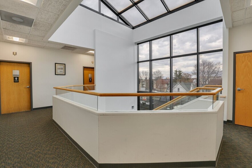 More Photos Of 67 Prospect Ave, West Hartford Medical For Sale