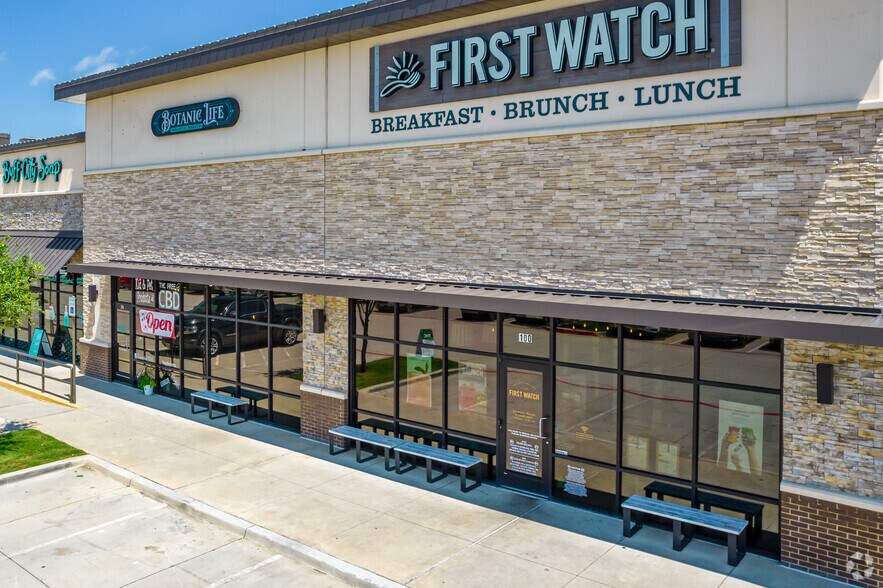 More Photos Of 3530 W University Dr, McKinney Freestanding For Lease