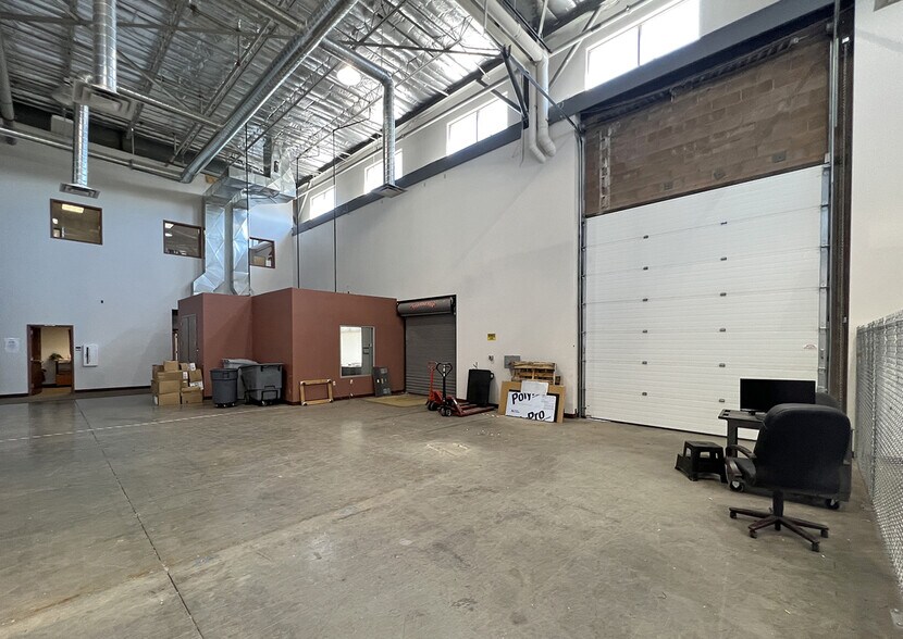 More Photos Of 10500 Copper Ave NE, Albuquerque Office For Lease