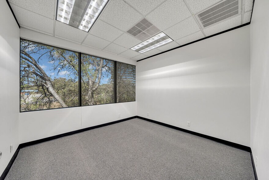 More Photos Of 4242 Medical Dr, San Antonio Medical For Sale