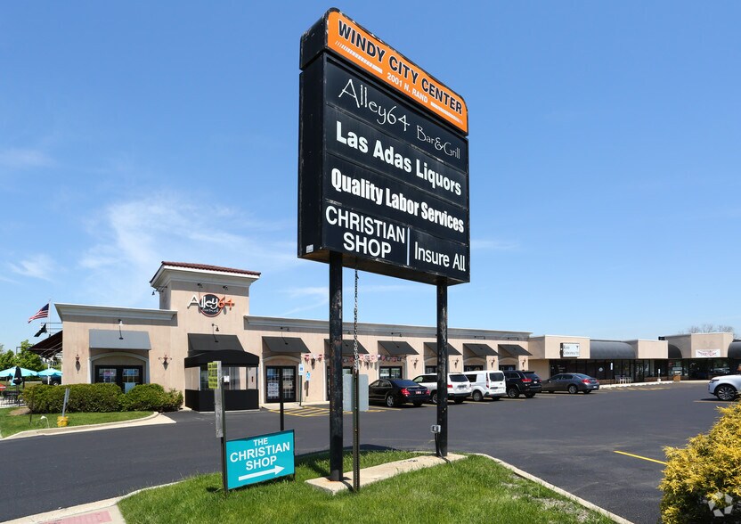 More Photos Of 2001 N Rand Rd, Palatine Unknown For Lease