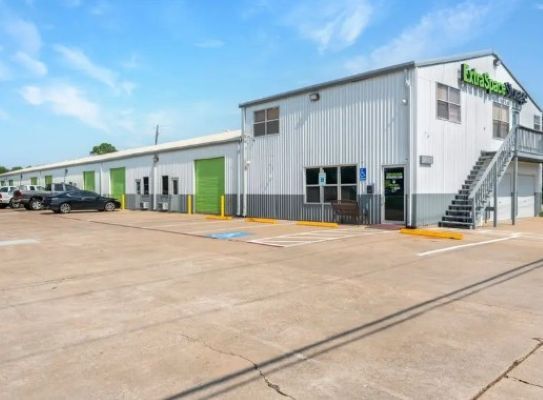 Primary Photo Of 1416 N Main St, Pearland Self Storage For Lease