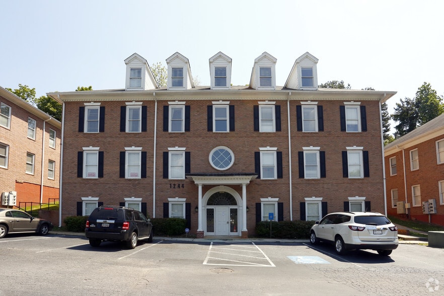 More Photos Of 1244 Beaver Ruin Rd, Norcross Office Residential For Lease