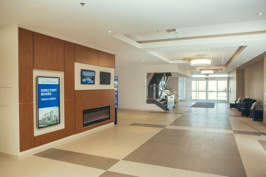 More Photos Of 370 Bayview Dr, Barrie Medical For Lease