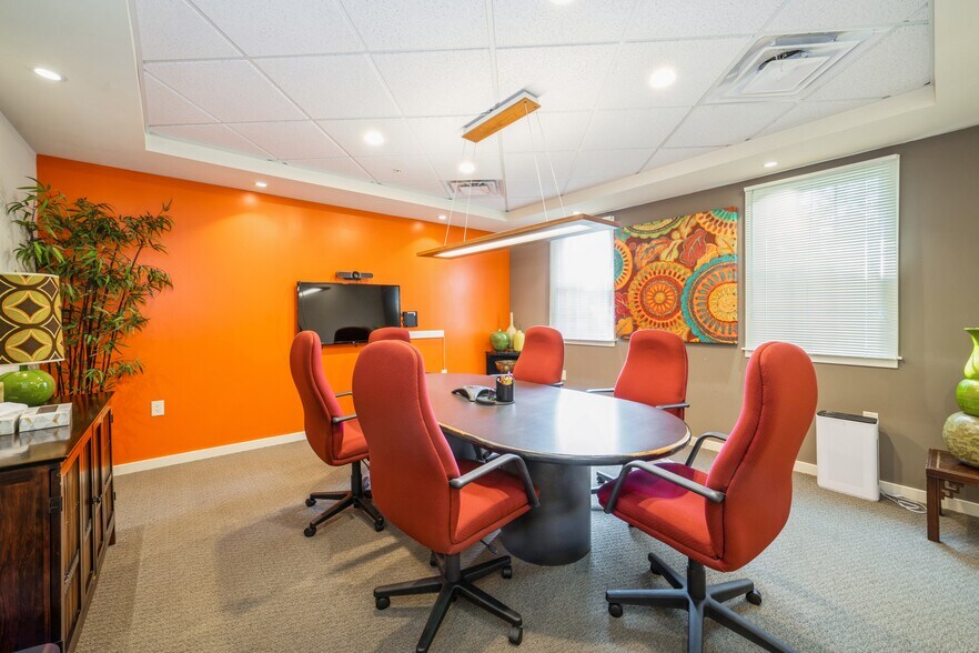 More Photos Of 54 Friends Ln, Newtown Office For Sale