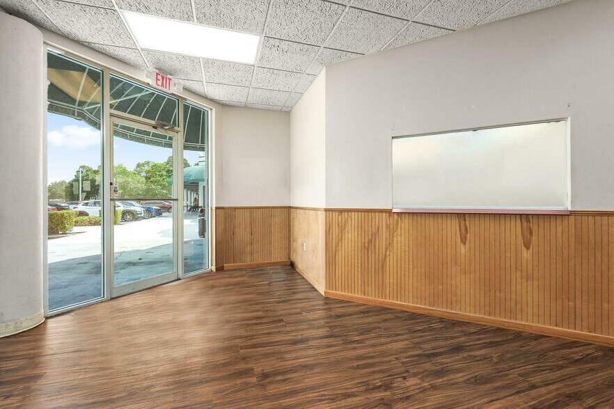 More Photos Of 1801 S 23rd St, Fort Pierce Medical For Sale
