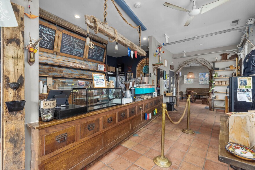 More Photos Of 442 High St, Lyons Restaurant For Sale