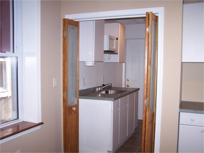 More Photos Of 202 N Union St, Wilmington Storefront Retail Residential For Sale