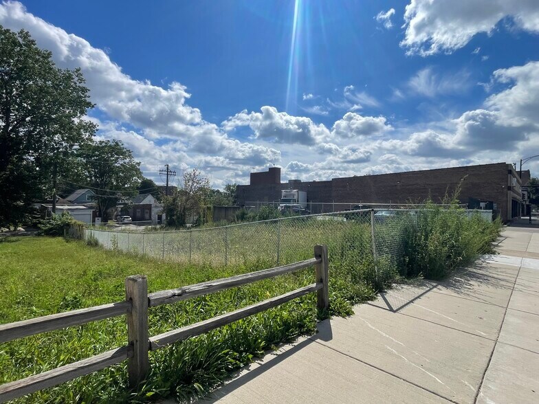Primary Photo Of 11241 S Michigan Ave, Chicago Land For Sale