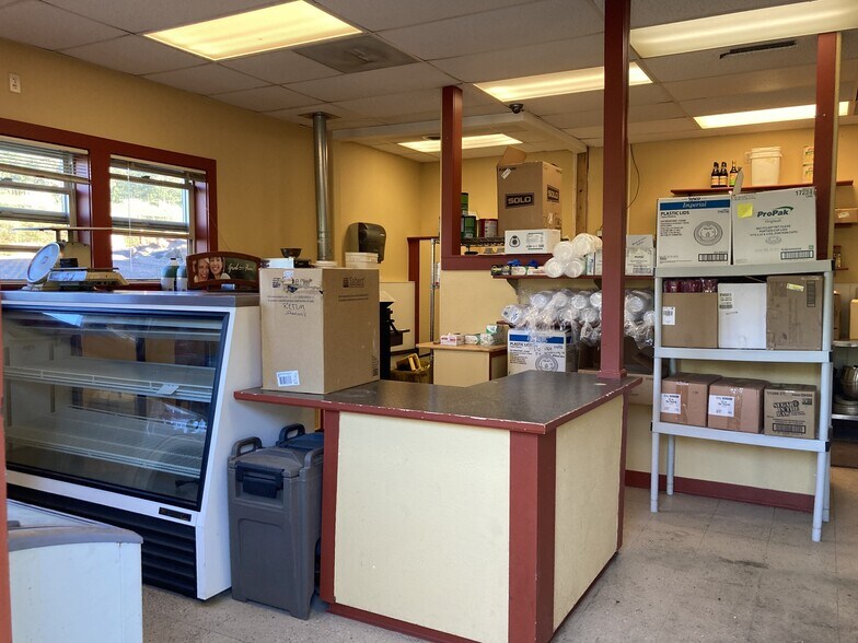 More Photos Of 16940 Pine Valley Rd, Pine Restaurant For Sale