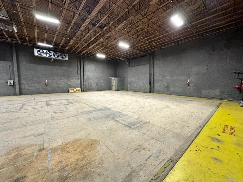 More Photos Of 4865 Arthur Kill Rd, Staten Island Warehouse For Sale