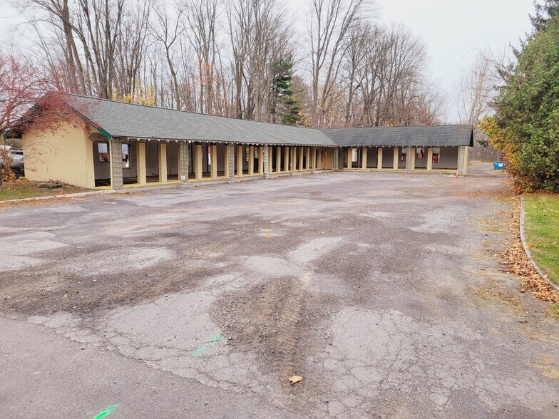 More Photos Of 984 Waterloo Geneva Rd, Waterloo Township Trailer Camper Park For Sale