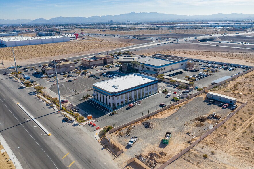 More Photos Of 6175 W Sunset Rd, Las Vegas Office For Sale