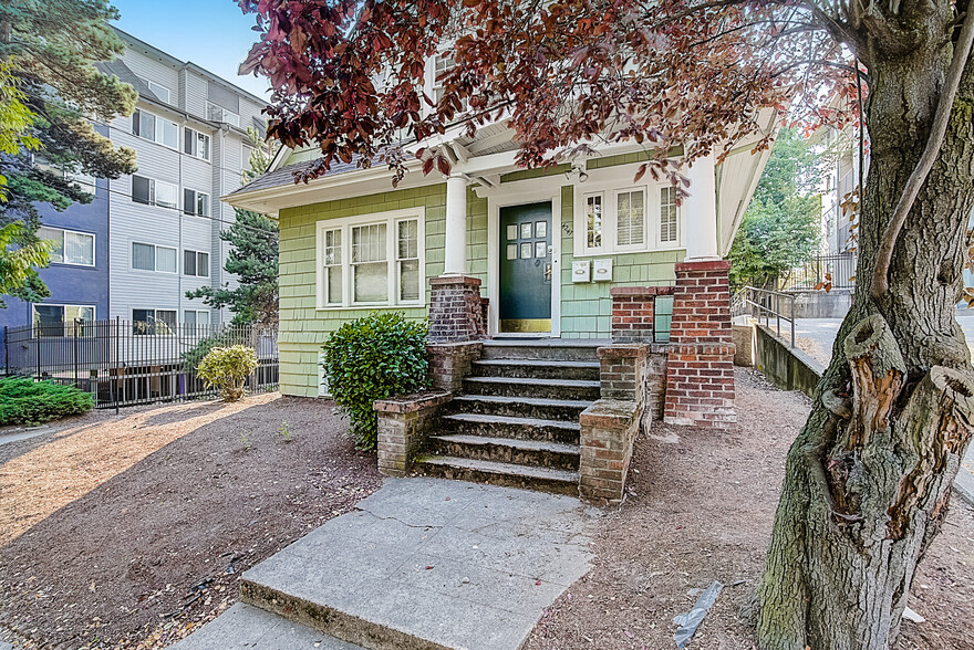 Primary Photo Of 4247 7th Ave NE, Seattle Apartments For Sale