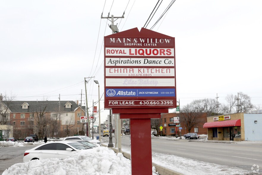 More Photos Of 340-352 S Main St, Lombard Unknown For Lease