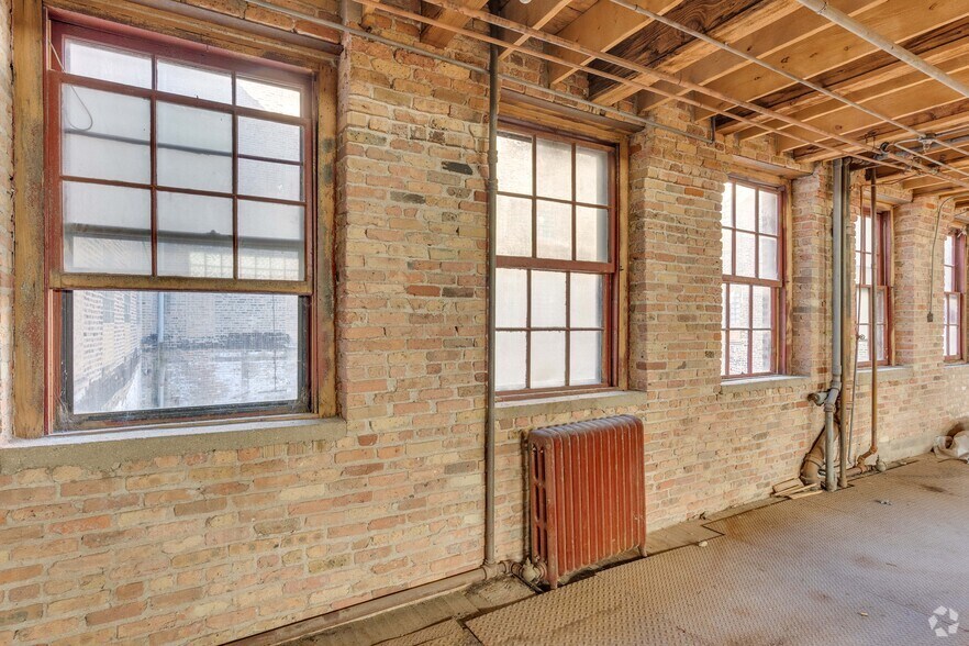 More Photos Of 410 N Western Ave, Chicago Warehouse For Lease