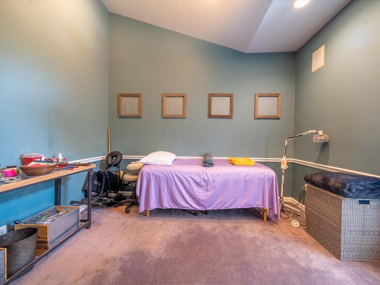 More Photos Of 55 Sullys Trl, Pittsford Office For Lease