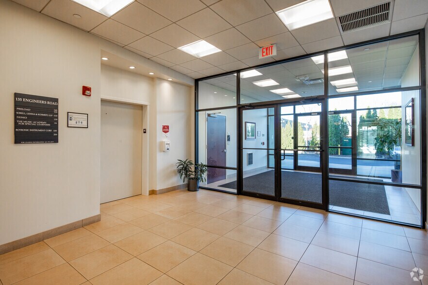 More Photos Of 135 Engineers Rd, Hauppauge Medical For Lease