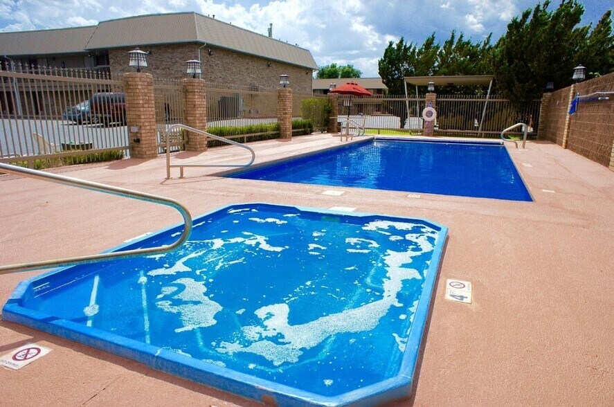 More Photos Of 2912 Mabry Dr, Clovis Hotel For Sale