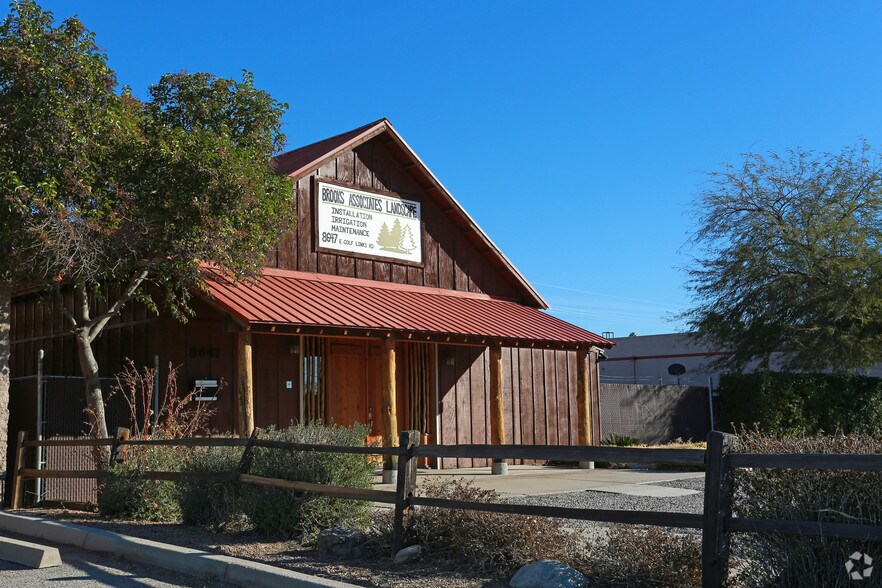 More Photos Of 8647 E Golf Links Rd, Tucson Freestanding For Lease