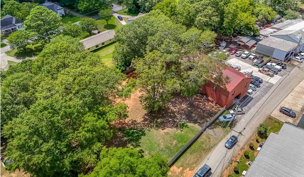 More Photos Of 250 Cleveland St, Locust Grove Industrial For Sale