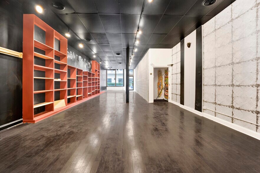 More Photos Of 515 N Halsted St, Chicago Storefront Retail Residential For Lease