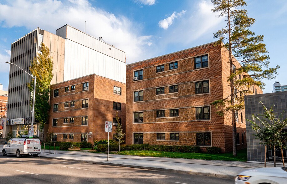 More Photos Of 346 Broadway, Winnipeg Apartments For Lease