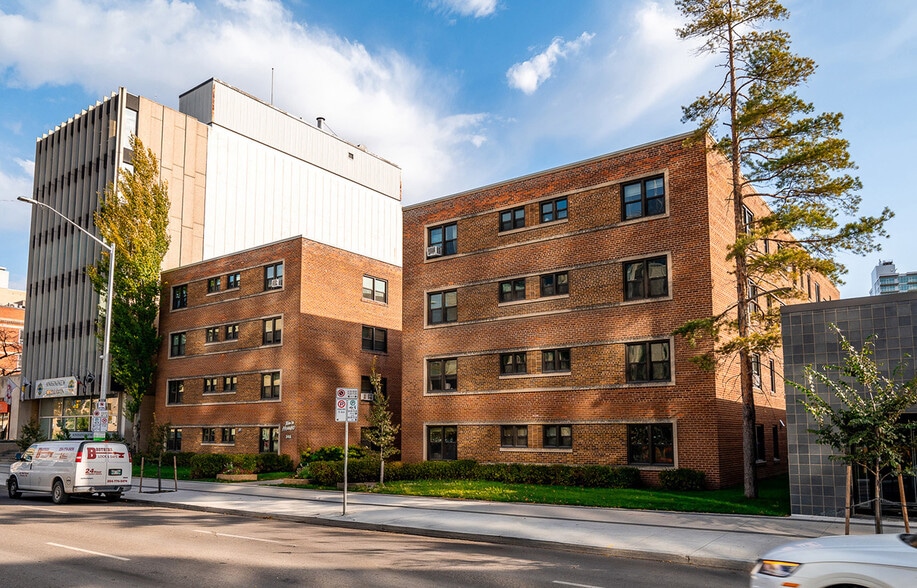 Primary Photo Of 346 Broadway, Winnipeg Apartments For Sale