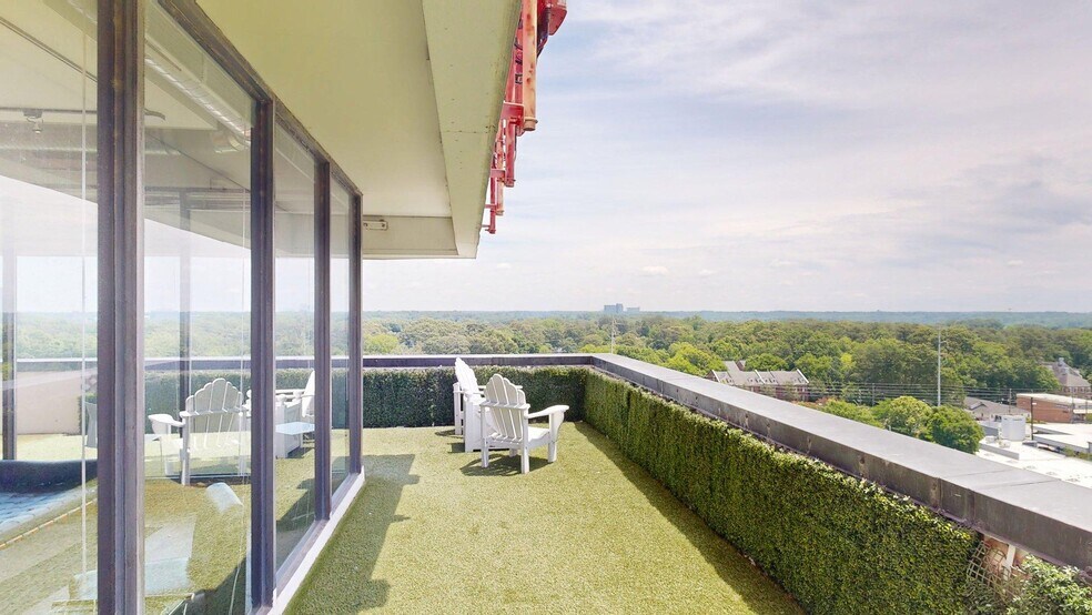 More Photos Of 550 Pharr Rd NE, Atlanta Office For Sale
